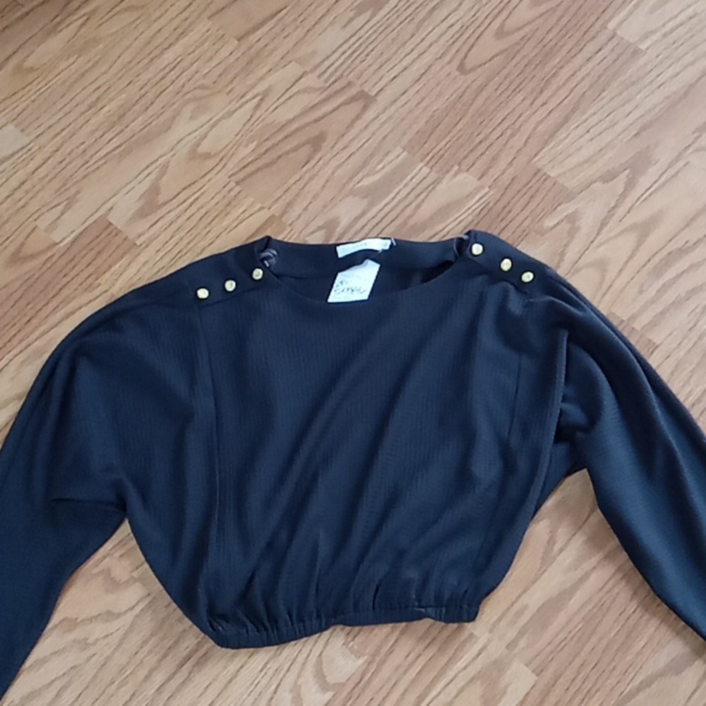 NWT Lush Black Shortie Top Size Small Long Sleeves